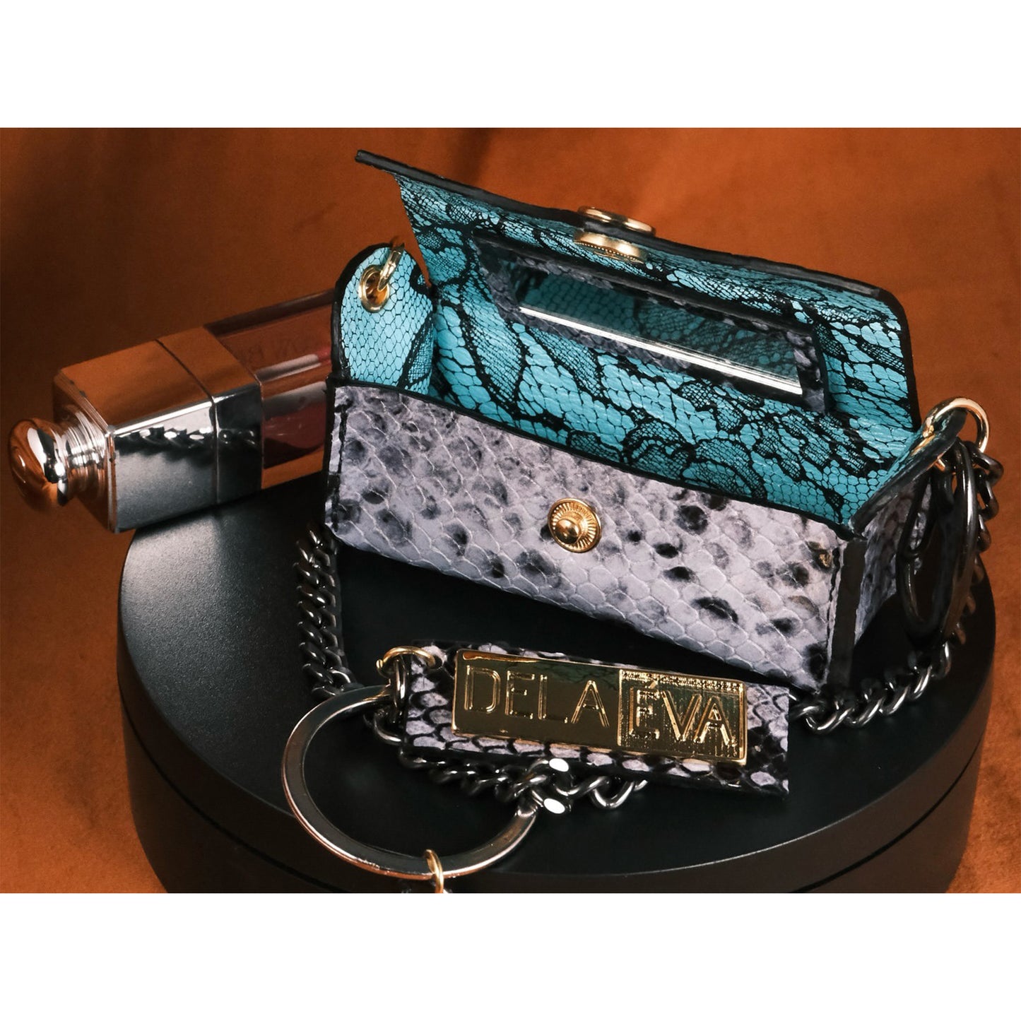 Kiss on the lips Purse | Blue
